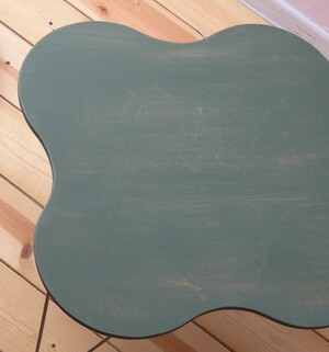 Clover Table